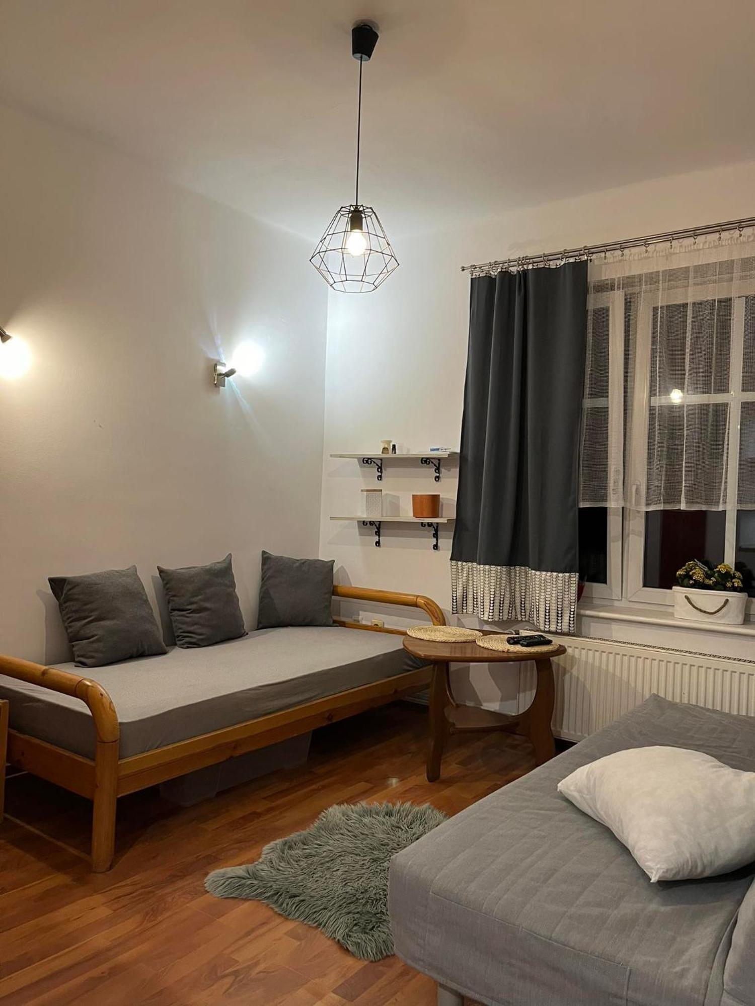 Apartment 03 *