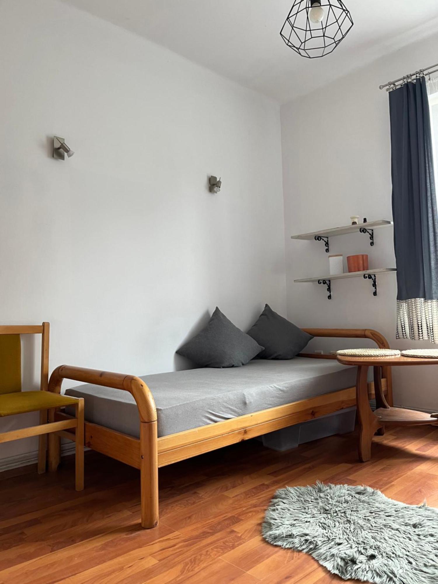 Apartment 03 *